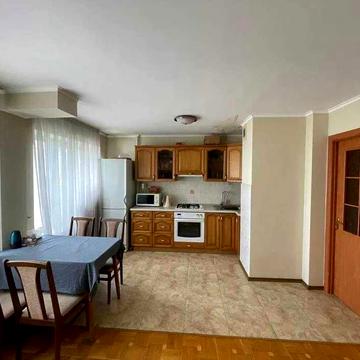 Оренда 2к квартири Печерський б-р Л.Українки 7 м. Кловська