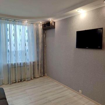 Продам 1 квартиру на Олексіівці по прсспекту Л Свободи 39,з ремонтом.