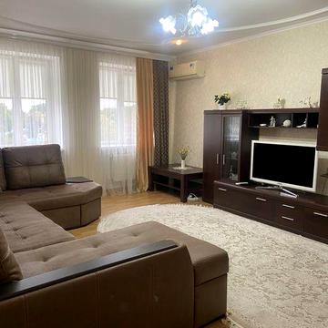 Здається 2 кімнатна квартира .