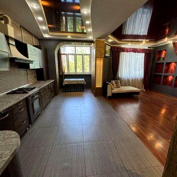 Продается 2-ком. квартира на Шампанском переулке(2-985-660)