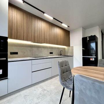 Якісна 1 кім на 4 поверсі , будинок Благо