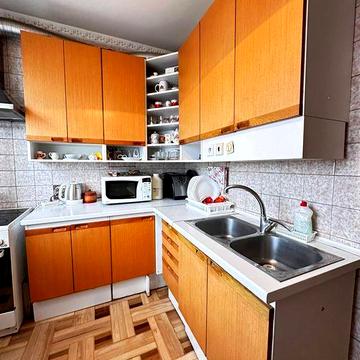 Сдам 2 к.кв. возле м. Научная, пр. Науки, 28