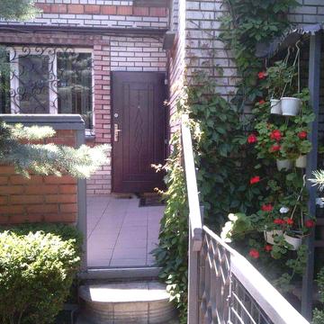 Здам 1/2 дома з індивідуальним входом від власника