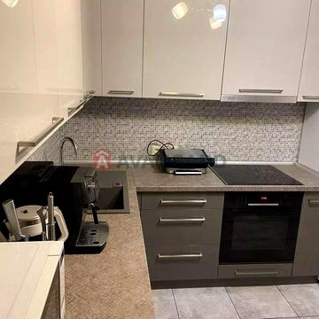 Продам 2-х комнатную квартиру на Клочко