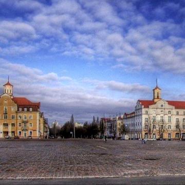 ЦЕНТР! ПЛОЩА! Однокімнатна квартира!