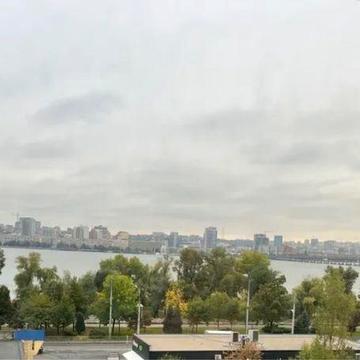 Продам 2 ком квартиру на Солнечном !