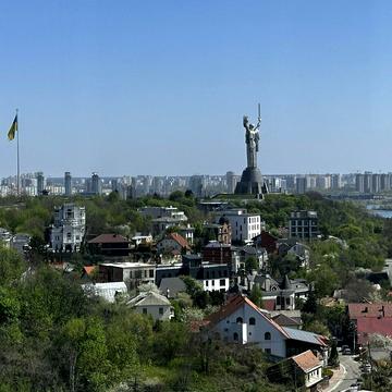 Старонаводницька вул., 8-А