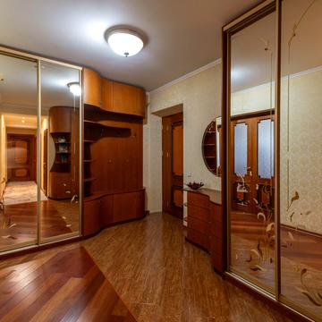 Старонаводницька вул., 8-А
