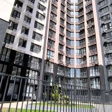 Івана Франка вул., 40 к1
