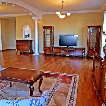 Продам елітну квартиру в центрі Дніпра