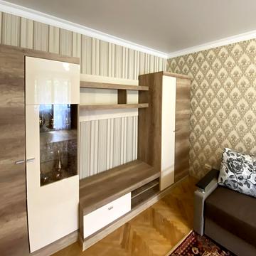Вука Караджича вул., 10