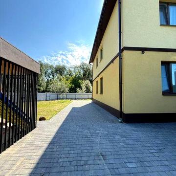 Дуплекс сел. Гостомель шукає нового власника