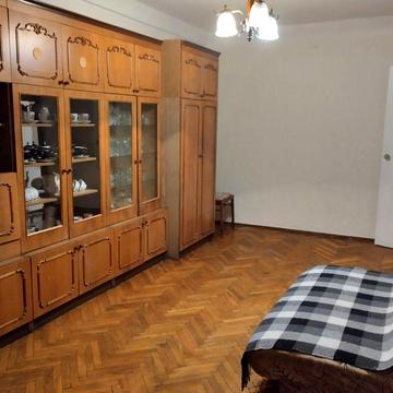 Однокімнатна по вул. Шолом -Алейхема, метро Лісова, Чернігівська