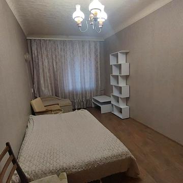 Миру вул., 4
