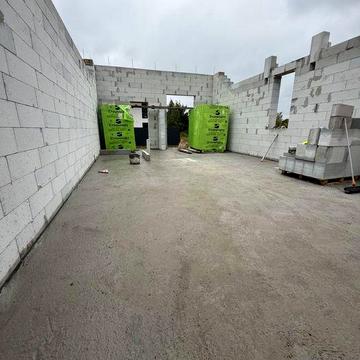 Будинок! Парковка! Власний дворик!