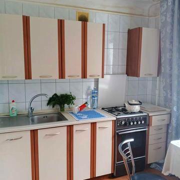 Продам 1 ком . улучшенной планировки.Одесская.