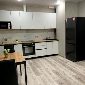 Літературна вул., 10 б