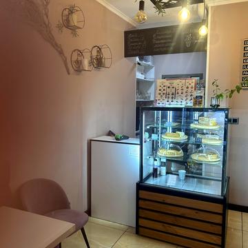 Яблунева вул., 13-А