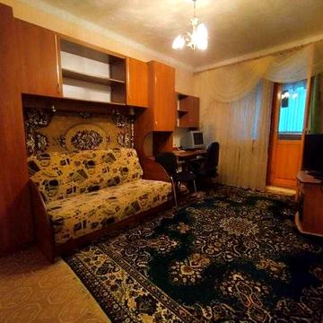 Продам 2 комнатную квартиру в р-не метро Левада.