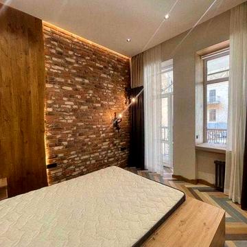 Дизайнерське гніздечко в історичному центрі міста/Майдан/Золоті Ворота