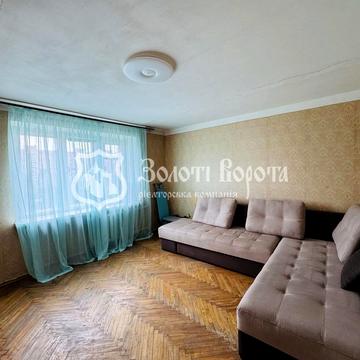 Володимира Сосюри вул., 4