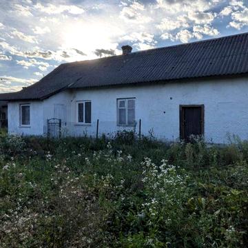 Продається  1 кімнатний  будинок і 14 сотих землі,село Задністрянське.