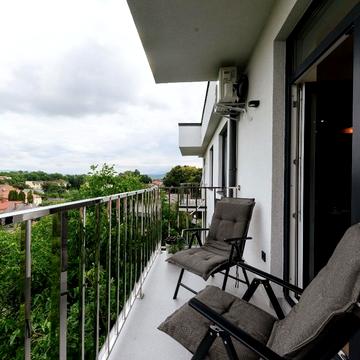 Миколи Бобяка вул., 8