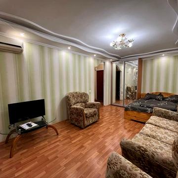 Ярослава Мудрого вул., 64