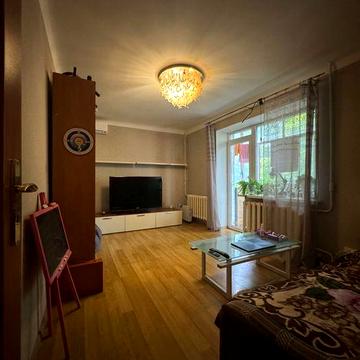 Продам 2 кімнатну квартиру проспект Поля /Пилипа Орлика