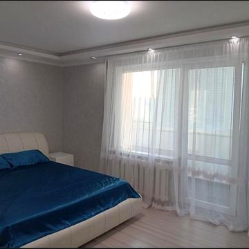Дарницький бульв., 8