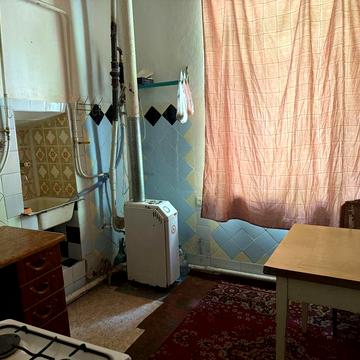 Продам трехкомнатную квартиру на Ришельевской