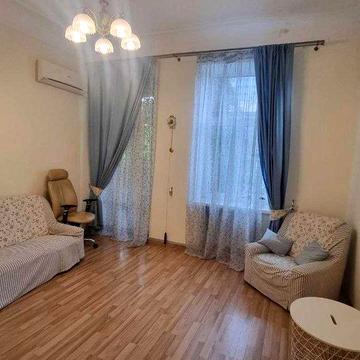 Продам 5к квартиру Центр вул. Фабра (Сєрова)