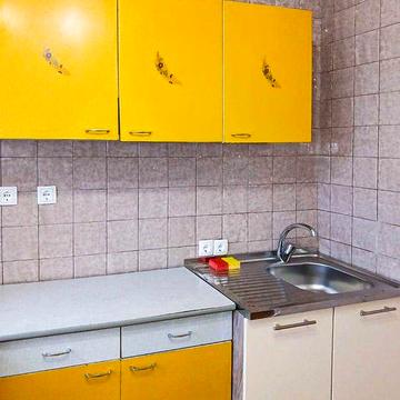 2 кім. кв-ри, пр-т Європейського Союзу (Правди). Можна з тваринами.