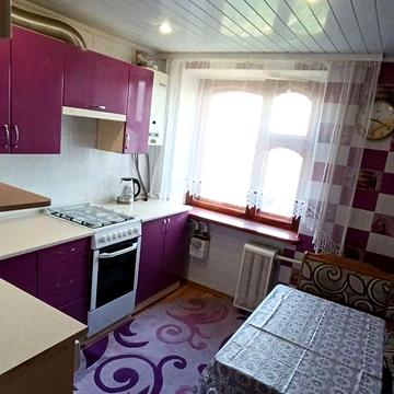 Здається квартира з трьох кімнат центр