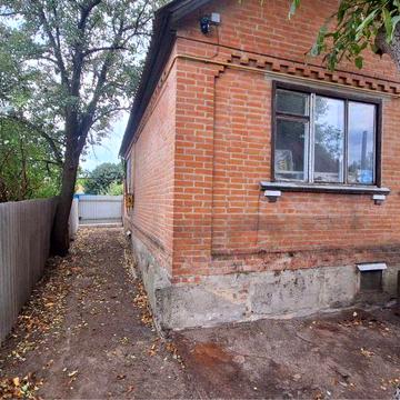 Великий окремий будинок на Вакуленцях