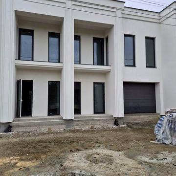 Продаж таунхаусів на Осипенка