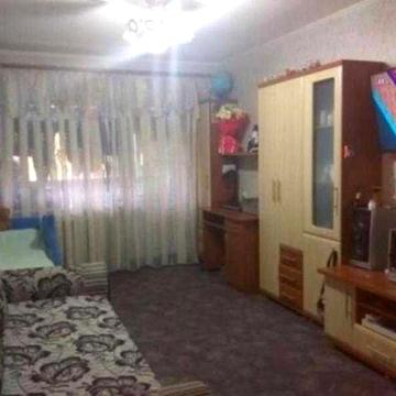 Метро Салтовская 2/5 продам 1ком