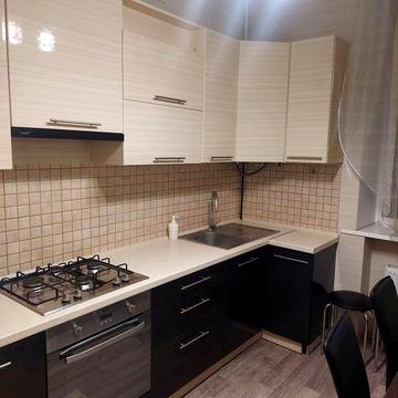 Довгострокова аренда двокімнатної квартири,центр,вул.Соборна,від власн