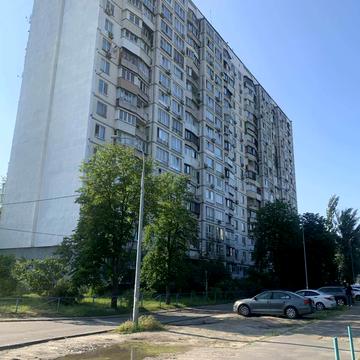 Березняківська вул., 36