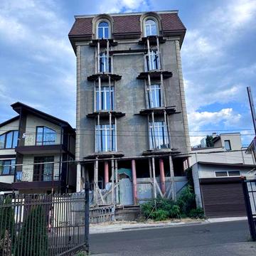 Продам дом в хорошем районе