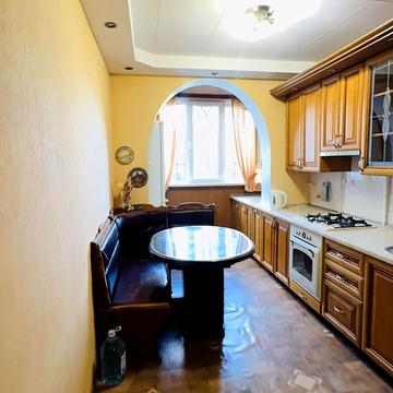 Євгена Чикаленка вул., 59
