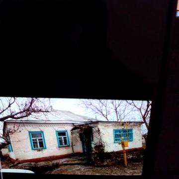 Продається цегляний будинок , газифікований.