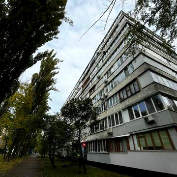 Продаж квартири біля  метро Житомирська!