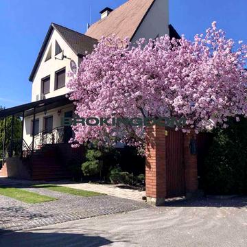 Кільцева вул., 12