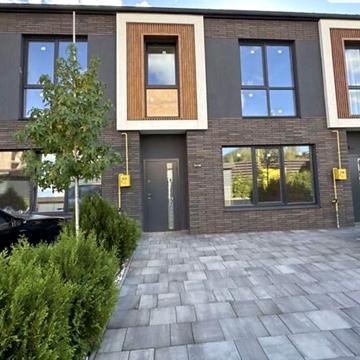 Танхаус в Крюковщині. Без комісії!