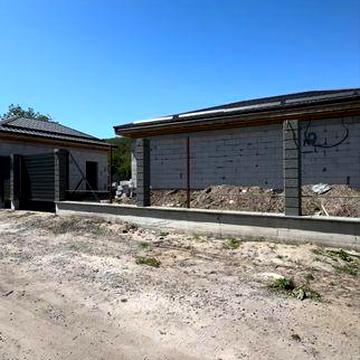 Продається будинок з землею