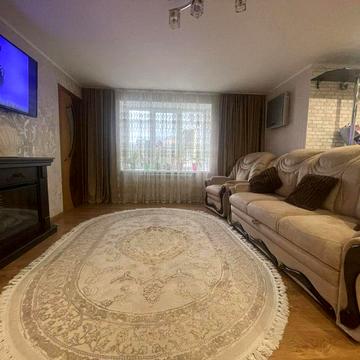 Продам затишну 4х. кімнатну квартиру р-н. Полтавської.