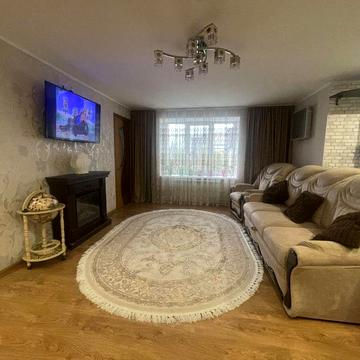 Продам затишну 4х. кімнатну квартиру р-н. Полтавської.