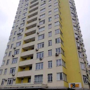Продаж 3-х кімнатної квартири 86 м2 на Саперно-Слободскій, 24