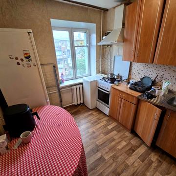 Автозаводська вул., 46